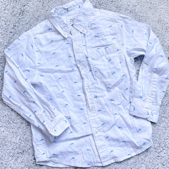 crown & ivy Other - Crown & Ivy Swordfish Button Down